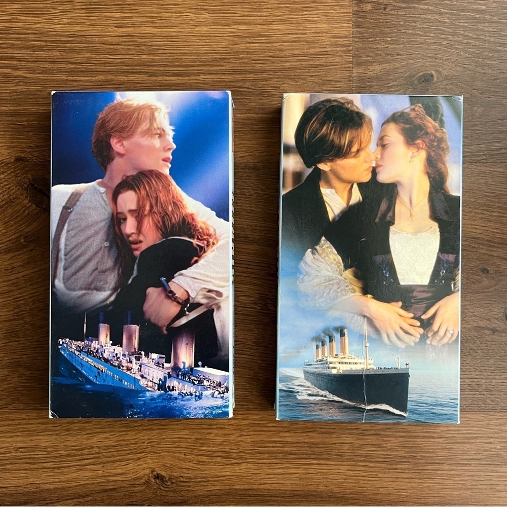 🎬 Titanic (1997) VHS 2-Tape Collector’s Set 💞 - Picture 7 of 10